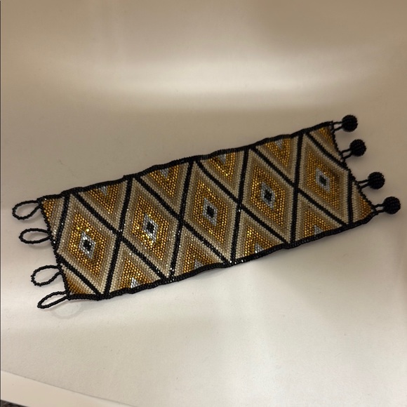 Geometric Beaded Bracelet - Black, Gold, White - Picture 4 of 4